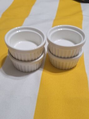 Sweese White Ceramic Ramekins Set of 4 3.5 Inch Fluted Oven Safe Baking Cups